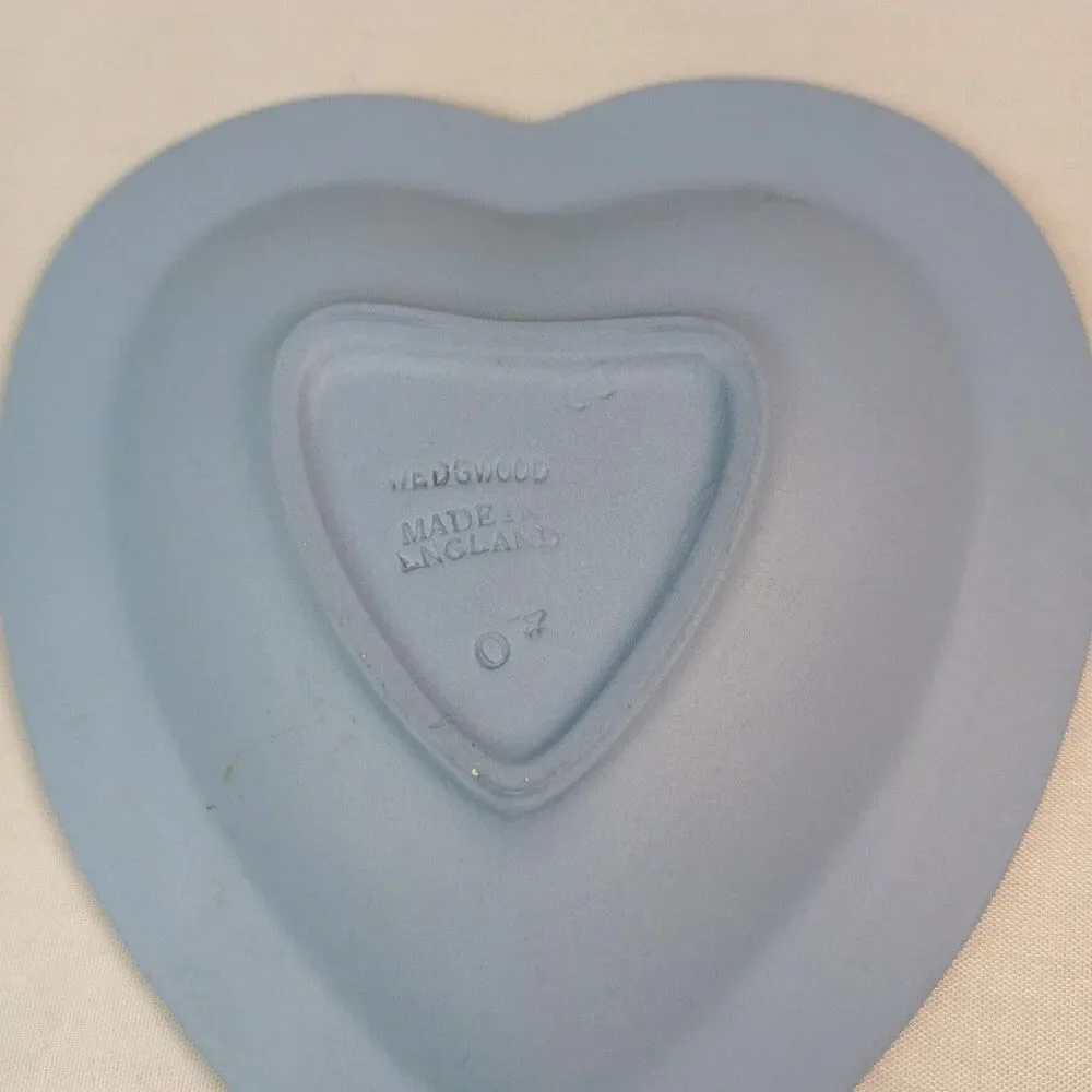 Vintage 1960s Wedgwood Blue Jasperware Heart Shaped Trinket Dish Winged Horse 4